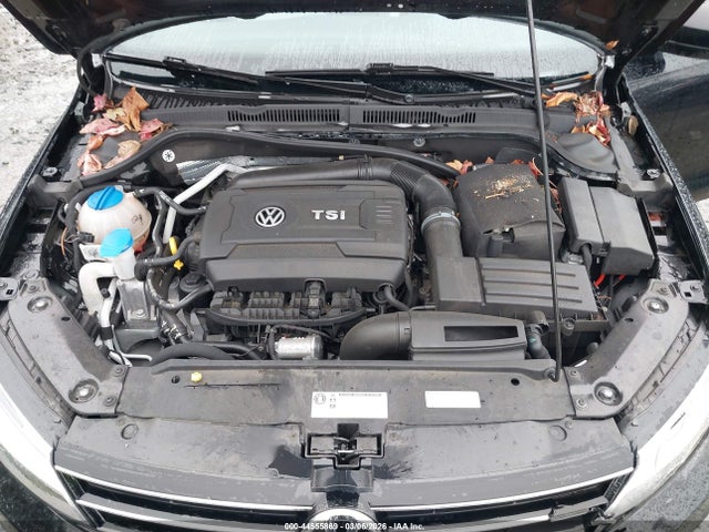 3VWD17AJ7GM233635 Volkswagen Jetta 1.8t Sport