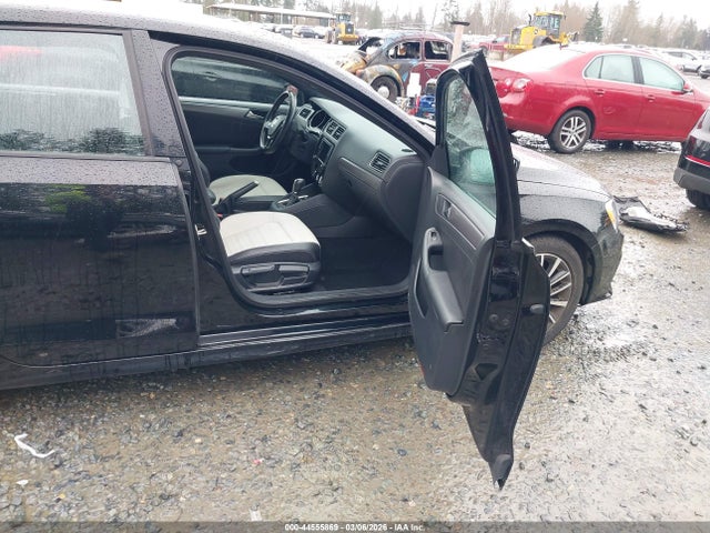 3VWD17AJ7GM233635 Volkswagen Jetta 1.8t Sport
