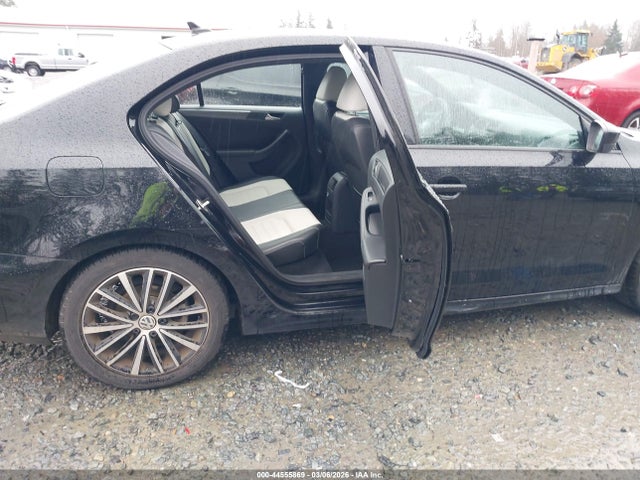 3VWD17AJ7GM233635 Volkswagen Jetta 1.8t Sport