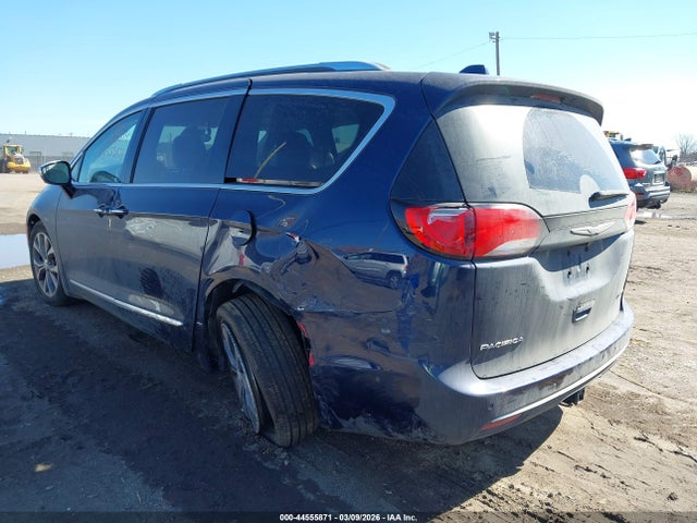 44555871 :رقم المزاد ، 2C4RC1GG1HR570114 vin ، 2017 Chrysler Pacifica Limited مزاد بيع