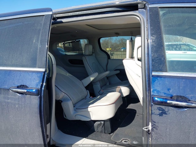 44555871 :رقم المزاد ، 2C4RC1GG1HR570114 vin ، 2017 Chrysler Pacifica Limited مزاد بيع