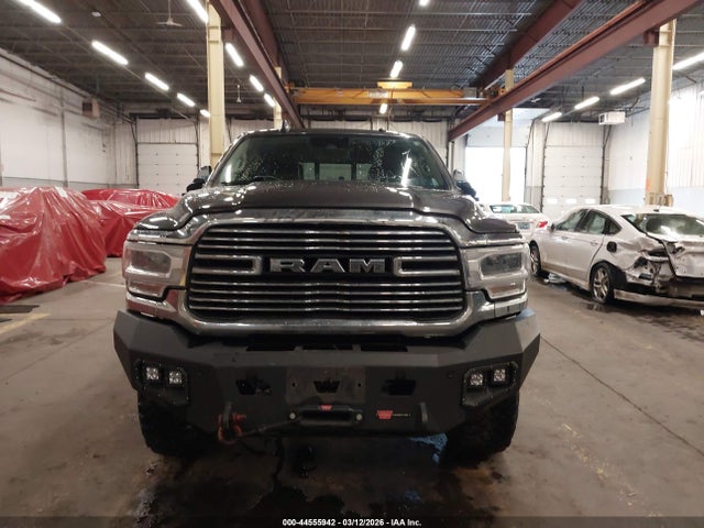 3C63R3JL1NG360305 RAM 3500 Laramie 4x4 8&#039; Box