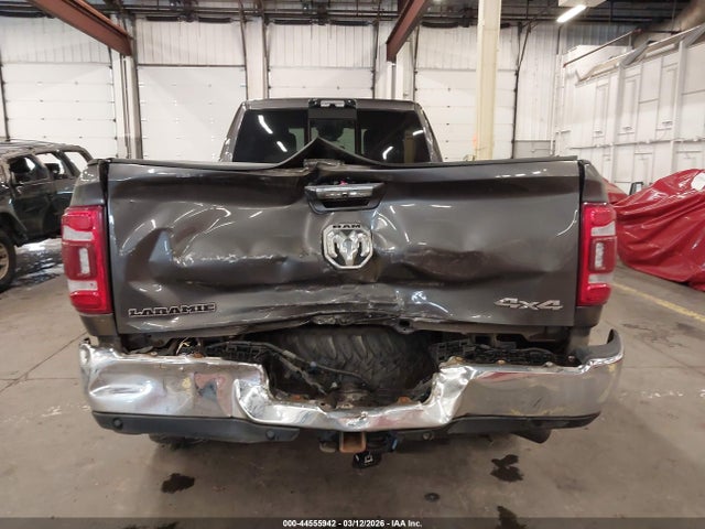 3C63R3JL1NG360305 RAM 3500 Laramie 4x4 8&#039; Box