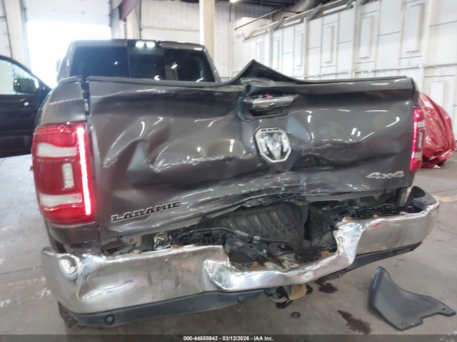 3C63R3JL1NG360305 RAM 3500 Laramie 4x4 8&#039; Box