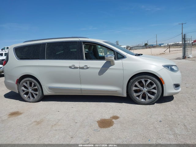 44555956 :رقم المزاد ، 2C4RC1GG0HR620565 vin ، 2017 Chrysler Pacifica Limited مزاد بيع