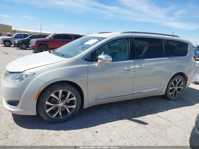 44555956 :رقم المزاد ، 2C4RC1GG0HR620565 vin ، 2017 Chrysler Pacifica Limited مزاد بيع