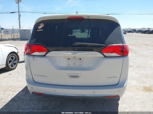 44555956 :رقم المزاد ، 2C4RC1GG0HR620565 vin ، 2017 Chrysler Pacifica Limited مزاد بيع