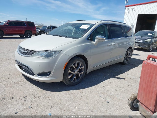 44555956 :رقم المزاد ، 2C4RC1GG0HR620565 vin ، 2017 Chrysler Pacifica Limited مزاد بيع