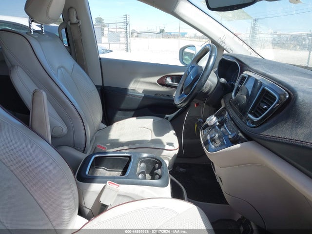 44555956 :رقم المزاد ، 2C4RC1GG0HR620565 vin ، 2017 Chrysler Pacifica Limited مزاد بيع