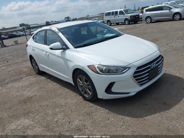 2018 5NPD84LF5JH382287 main image
