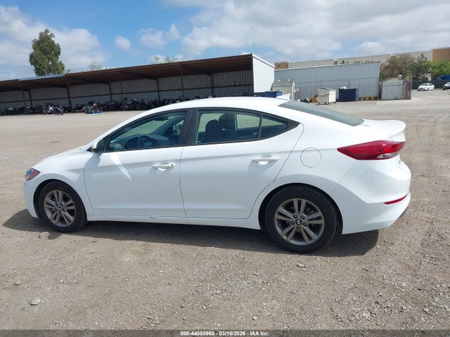 Hyundai ELANTRA SEL 2018 5NPD84LF5JH382287 Image 19