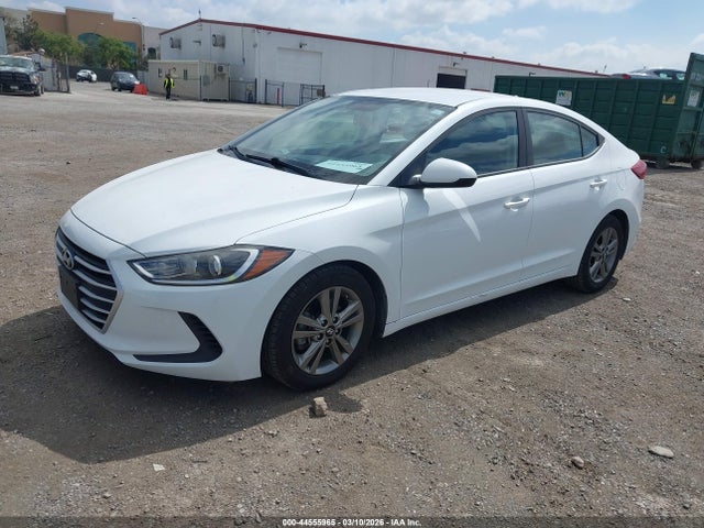 Hyundai ELANTRA SEL 2018 5NPD84LF5JH382287 Image 2