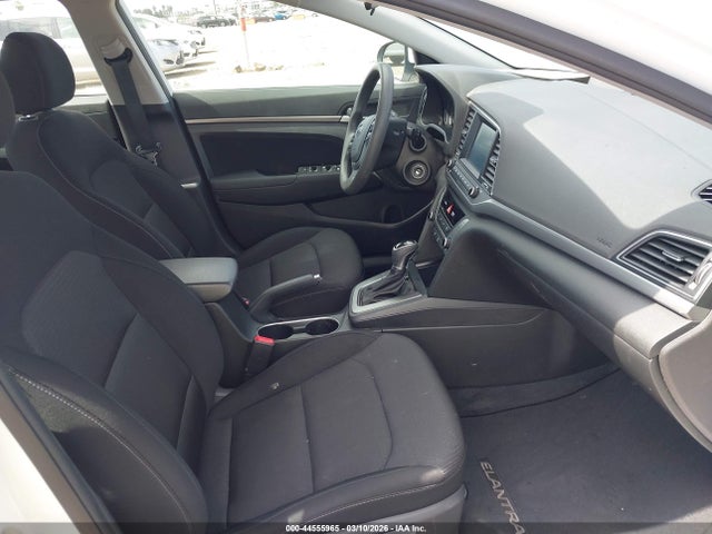 Hyundai ELANTRA SEL 2018 5NPD84LF5JH382287 Image 5
