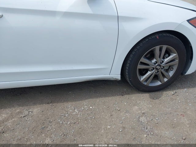 Hyundai ELANTRA SEL 2018 5NPD84LF5JH382287 Image 13