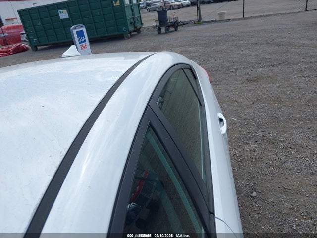 Hyundai ELANTRA SEL 2018 5NPD84LF5JH382287 Image 16