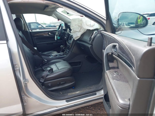 2017 BUICK ENCLAVE 5GAKRBKD0HJ107910 Photo 4