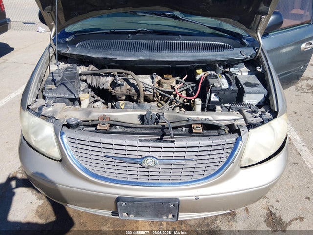 44555977 :رقم المزاد ، 2C8GP64L12R661948 vin ، 2002 Chrysler Town & Country Limited مزاد بيع