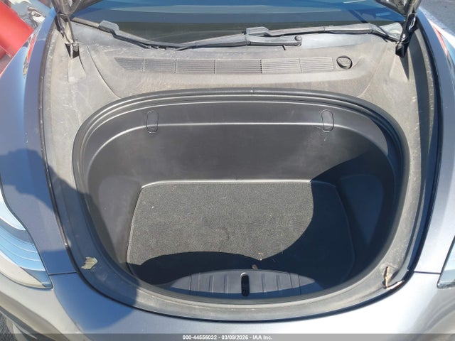 5YJ3E1EB1KF386432 Tesla Model 3 Long Range/performance