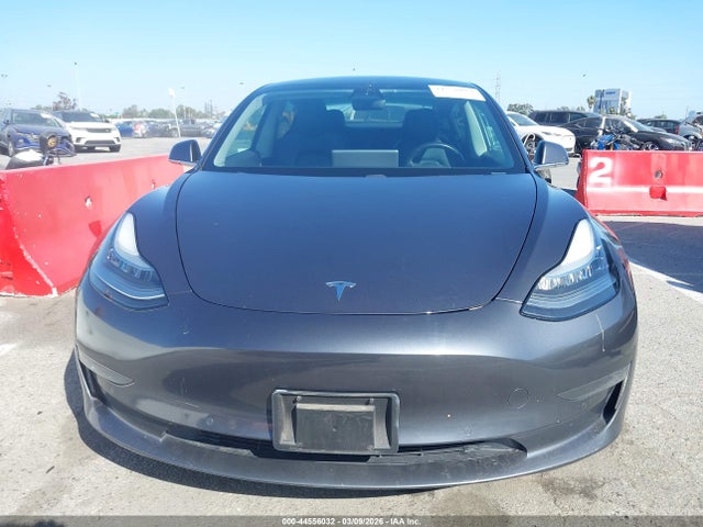5YJ3E1EB1KF386432 Tesla Model 3 Long Range/performance