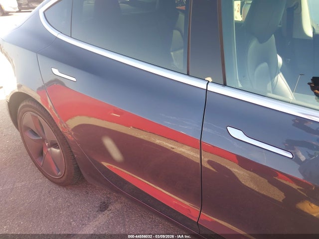 5YJ3E1EB1KF386432 Tesla Model 3 Long Range/performance