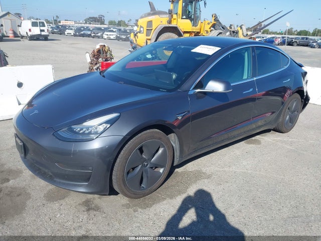 5YJ3E1EB1KF386432 Tesla Model 3 Long Range/performance