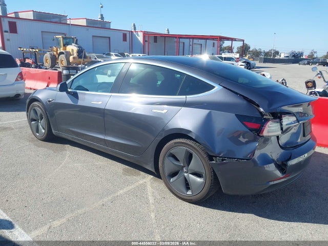 5YJ3E1EB1KF386432 Tesla Model 3 Long Range/performance