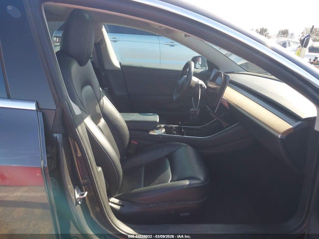 5YJ3E1EB1KF386432 Tesla Model 3 Long Range/performance