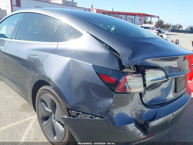 5YJ3E1EB1KF386432 Tesla Model 3 Long Range/performance
