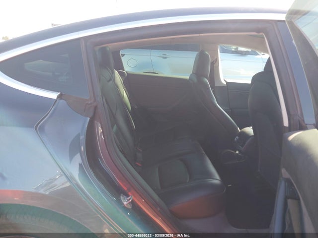 5YJ3E1EB1KF386432 Tesla Model 3 Long Range/performance