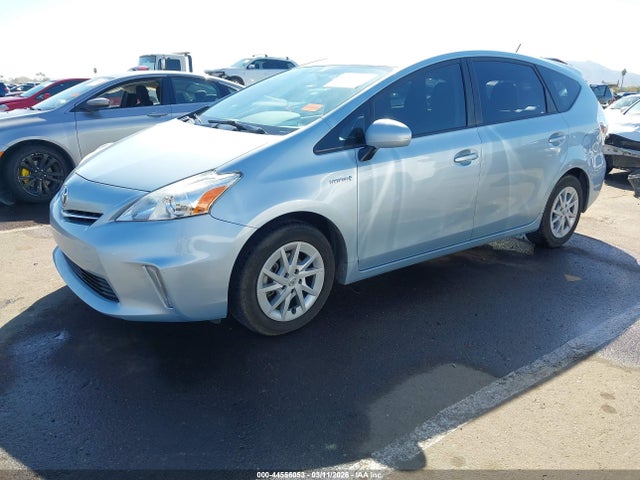 Toyota Prius V Three 2014 JTDZN3EU4E3317467 Image 2