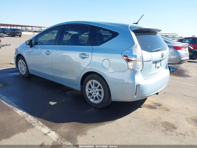 Toyota Prius V Three 2014 JTDZN3EU4E3317467 Image 3
