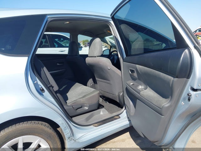 Toyota Prius V Three 2014 JTDZN3EU4E3317467 Image 8