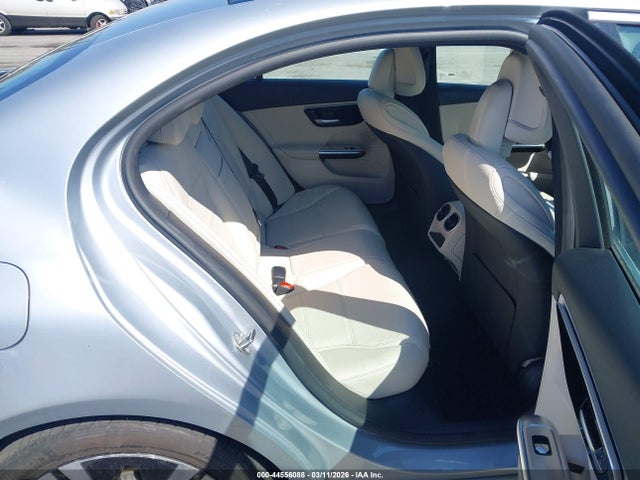 W1KAF4GB4NR036963 Mercedes-Benz C 300 Sedan