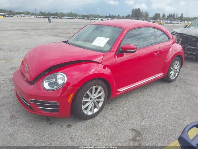 44556097 :رقم المزاد ، 3VWJ17AT2HM613942 vin ، 2017 Volkswagen Beetle 1.8t Se/1.8t Sel مزاد بيع