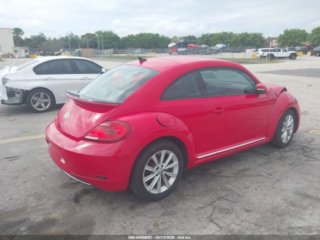 44556097 :رقم المزاد ، 3VWJ17AT2HM613942 vin ، 2017 Volkswagen Beetle 1.8t Se/1.8t Sel مزاد بيع