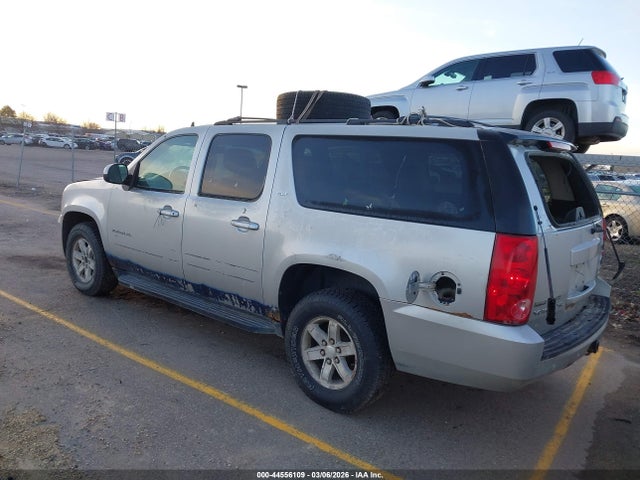 2011 GMC YUKON XL 1500 1GKS2KE32BR284087 Photo 2