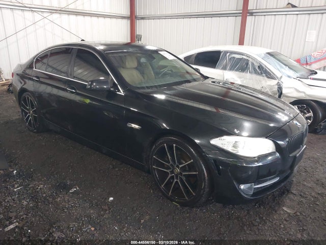 44556150 :رقم المزاد ، WBAFR7C5XDC828588 vin ، 2013 Bmw 535i مزاد بيع