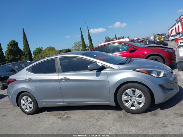 Hyundai ELANTRA SE 2016 5NPDH4AE2GH670142 Image 13