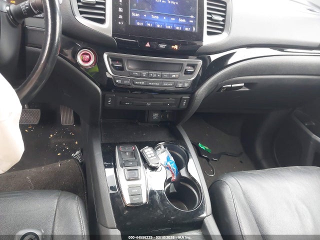 Honda Pilot Touring 2016 5FNYF5H99GB054667 Image 11