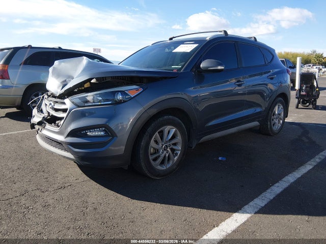 KM8J3CA49HU419687 Hyundai Tucson Se Plus