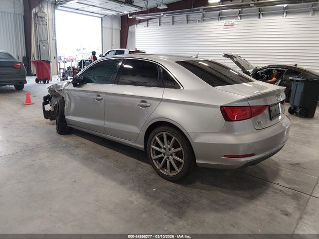 44556277 :رقم المزاد ، WAUE8GFF5G1055046 vin ، 2016 Audi A3 2.0t Premium مزاد بيع