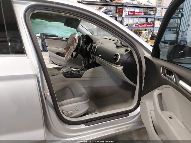 44556277 :رقم المزاد ، WAUE8GFF5G1055046 vin ، 2016 Audi A3 2.0t Premium مزاد بيع