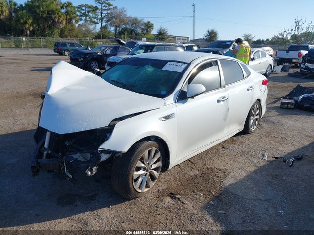 44556313 :رقم المزاد ، 5XXGT4L35HG123595 vin ، 2017 Kia Optima Lx مزاد بيع