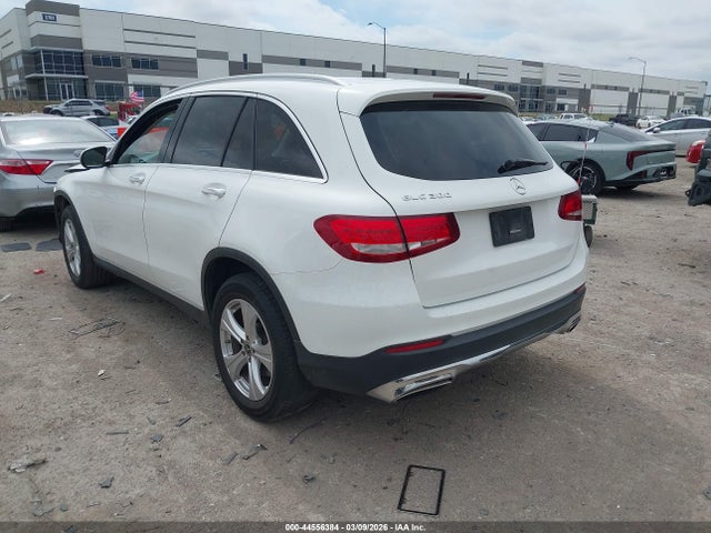 44556384 :رقم المزاد ، WDC0G4JB5JV073107 vin ، 2018 Mercedes-benz Glc 300 مزاد بيع