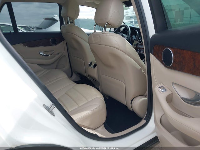 44556384 :رقم المزاد ، WDC0G4JB5JV073107 vin ، 2018 Mercedes-benz Glc 300 مزاد بيع