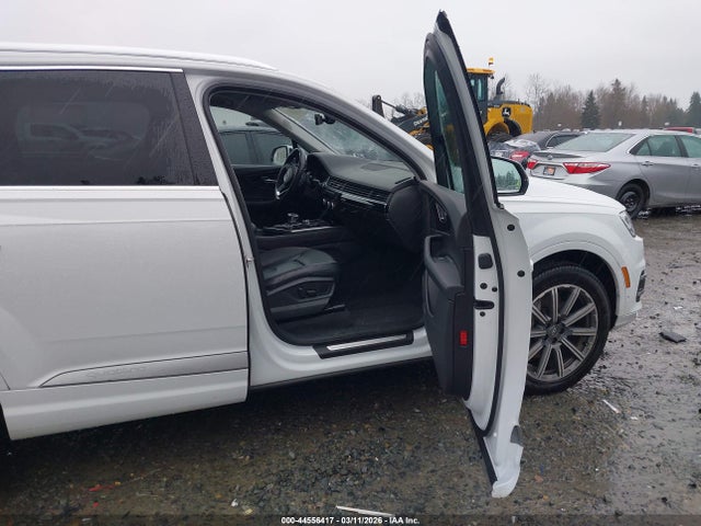 2019 AUDI Q7 WA1LAAF74KD032881 Photo 4