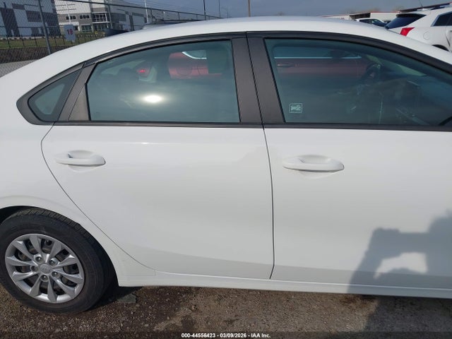 Продажа на аукционе авто 2021 Kia Forte Fe, vin: 3KPF24ADXME377929, номер лота: 44556423