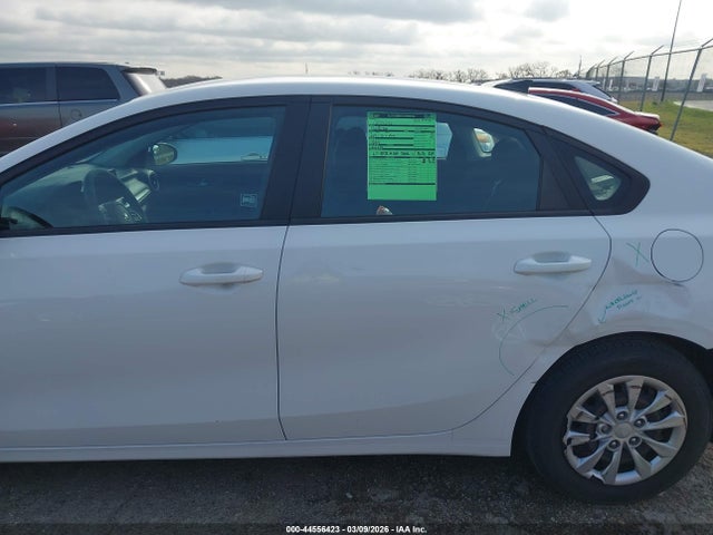Продажа на аукционе авто 2021 Kia Forte Fe, vin: 3KPF24ADXME377929, номер лота: 44556423