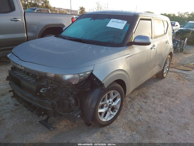 44556429 :رقم المزاد ، KNDJ23AU5P7881071 vin ، 2023 Kia Soul Lx مزاد بيع