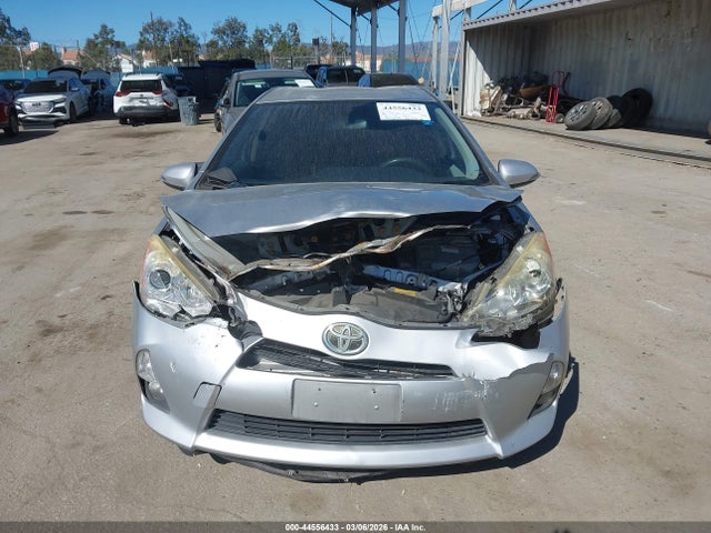 Toyota Prius C Three 2014 JTDKDTB3XE1565086 Image 12